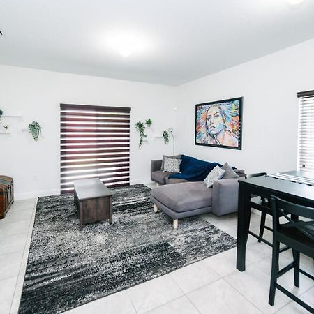 فيلا New House On The Block Near Miami Airport. المظهر الخارجي الصورة